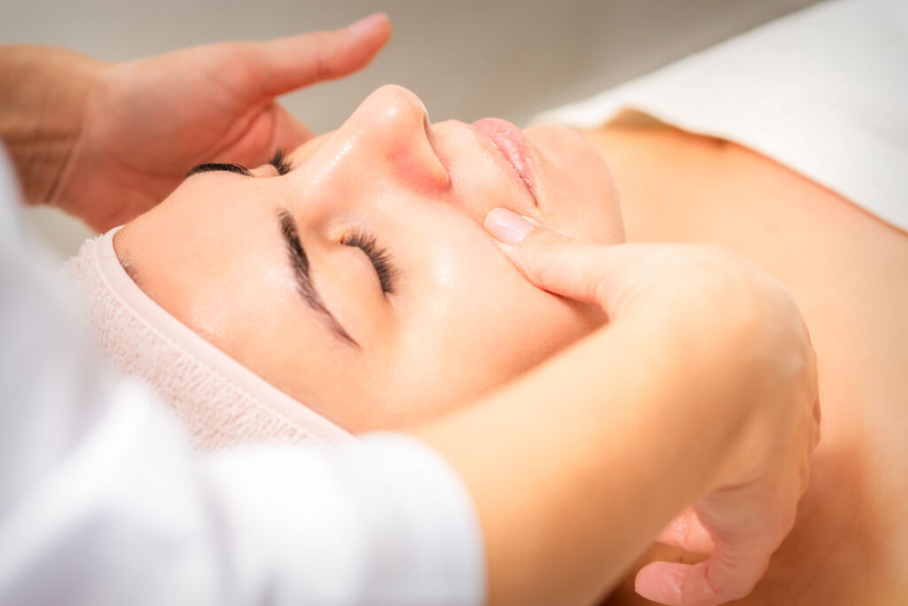 Lymphdrainage mit Gesichtsmassage